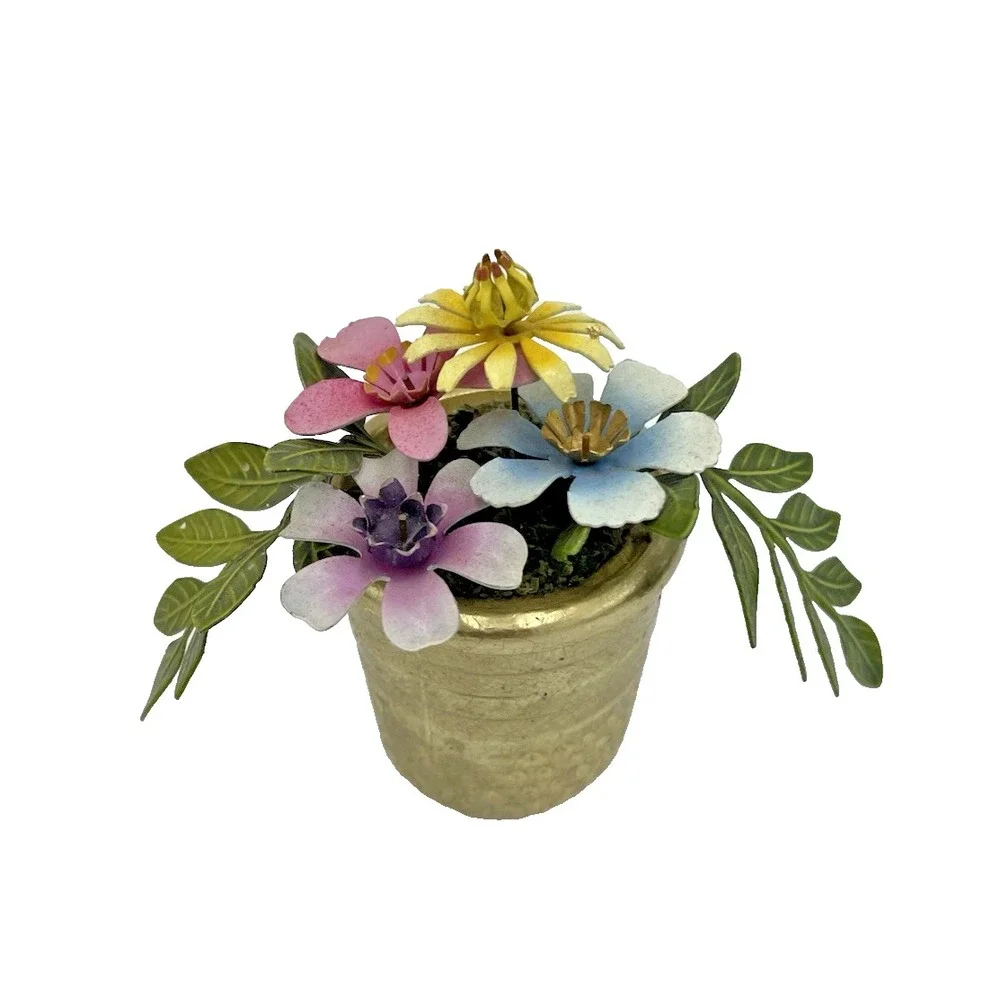 Vintage Metal Flowers Detailed‎ Mini Flower Pot In A Thimble Collectable